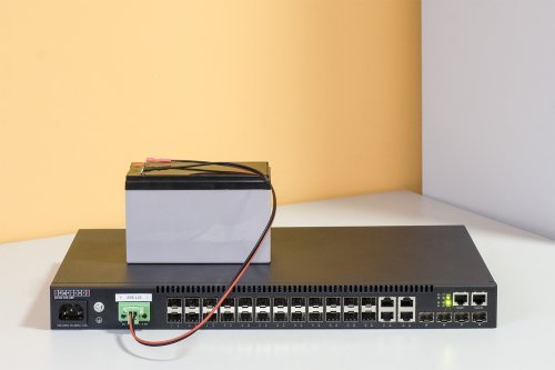 EF9012 ups installed into Edge-core 4120-28F